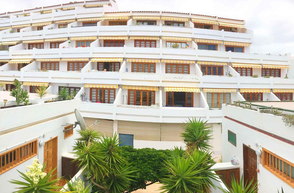 1H. Cozy Las Flores With Pool Apartament